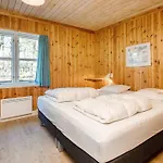 6 Person In Vaeggerlose 度假居 *