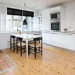 6 Person In Vaeggerlose Bøtø By