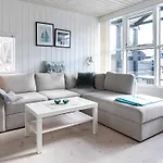 6 Person In Vaeggerlose * Bøtø By
