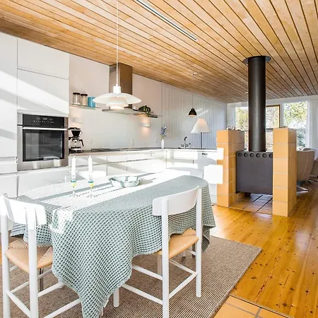 6 Person In Vaeggerlose