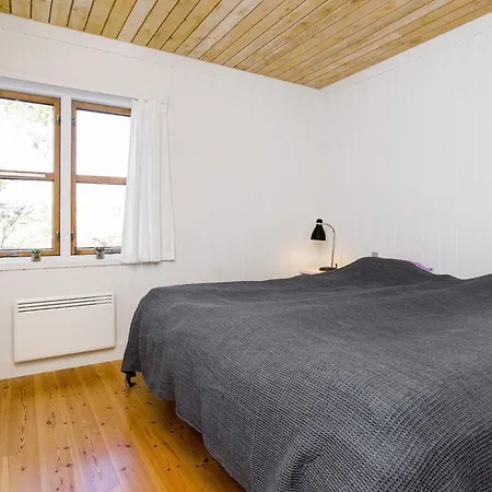 6 Person In Vaeggerlose Bøtø By