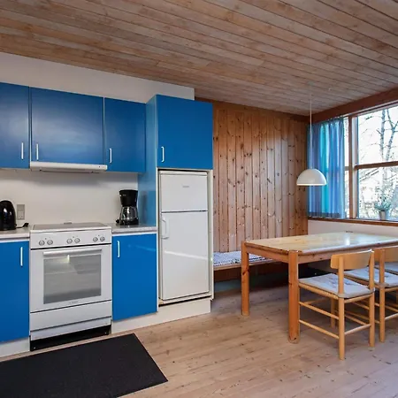 6 Person In Vaeggerlose Dom wakacyjny Bøtø By