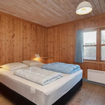 6 Person In Vaeggerlose Dom wakacyjny Bøtø By