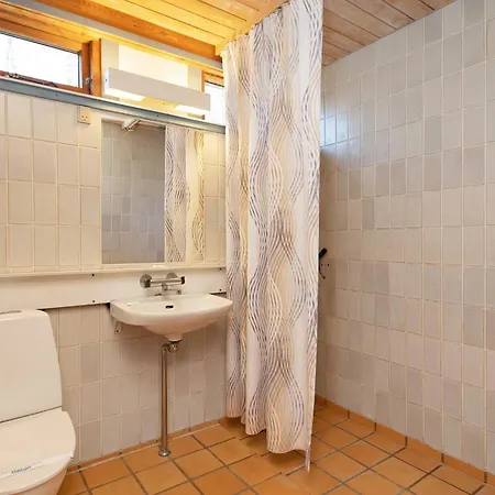 Dom wakacyjny 6 Person In Vaeggerlose Bøtø By