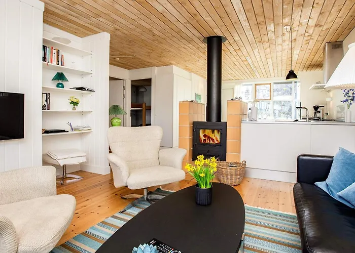 6 Person In Vaeggerlose Bøtø By
