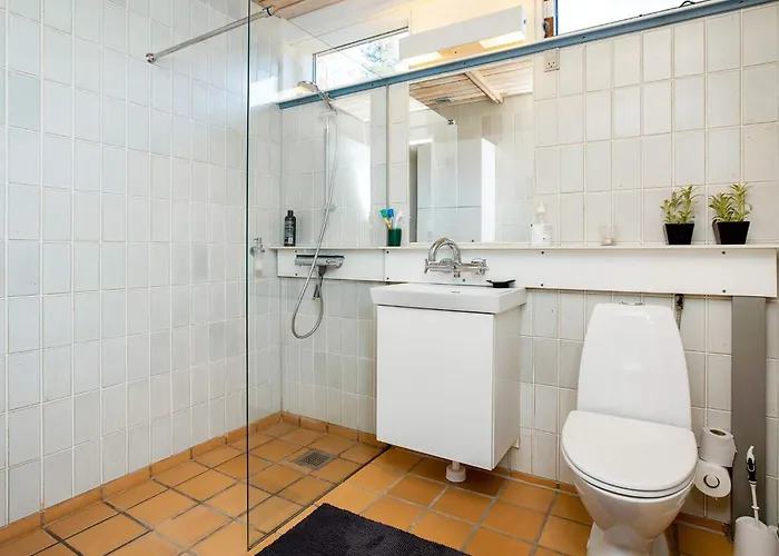 Holiday home 6 Person In Vaeggerlose