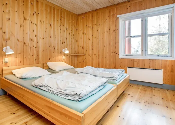 Holiday home 6 Person In Vaeggerlose *